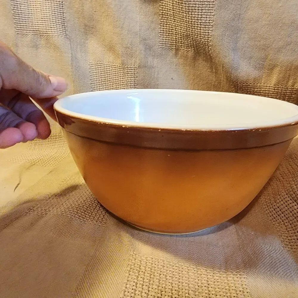 Vintage Pyrex Old Orchard Mixing Bowls Set 401 & 402 Brown Ombre Fruit